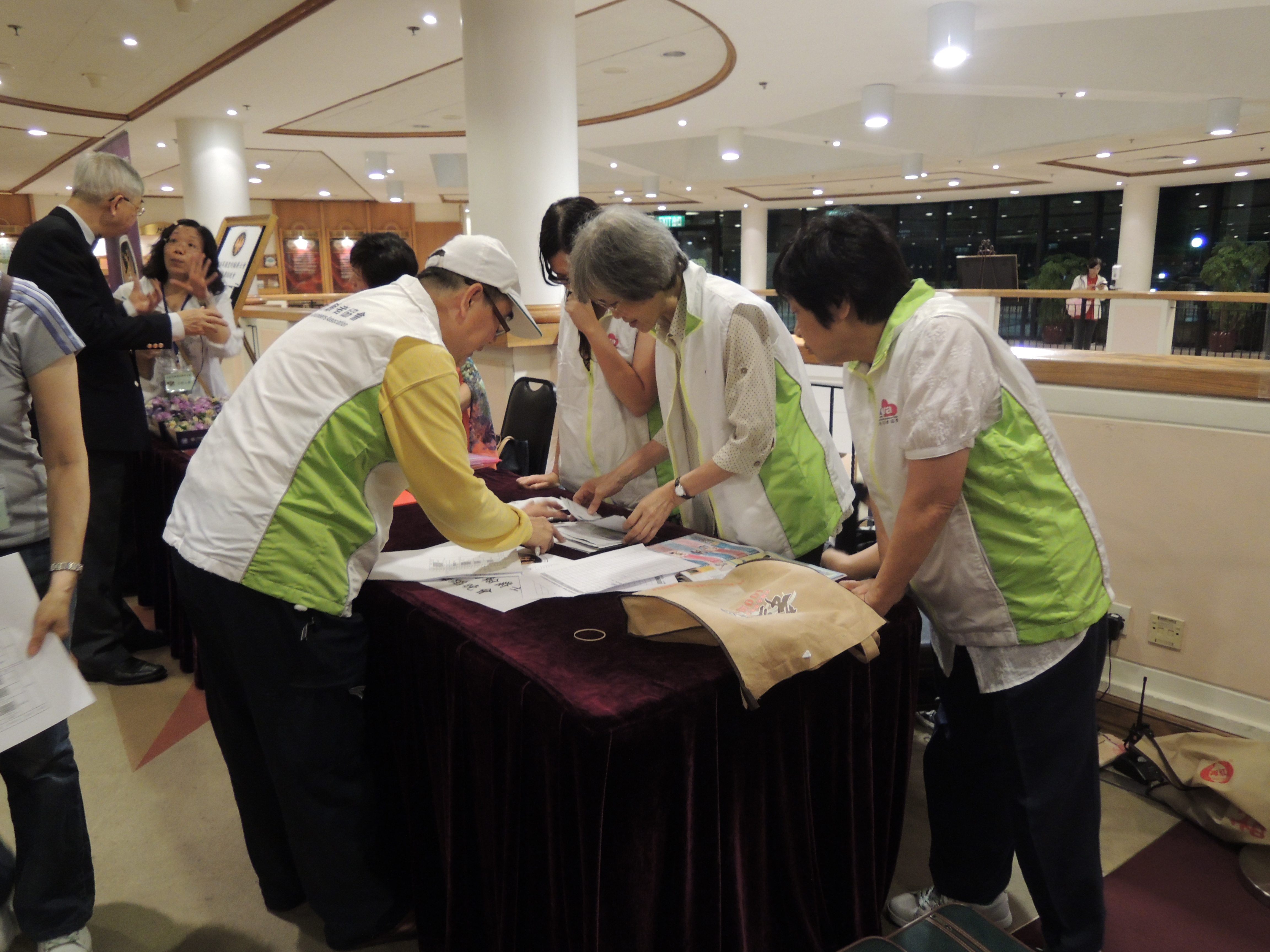 香港英國聖約翰爵士會慈善舞蹈晚會志願者服务