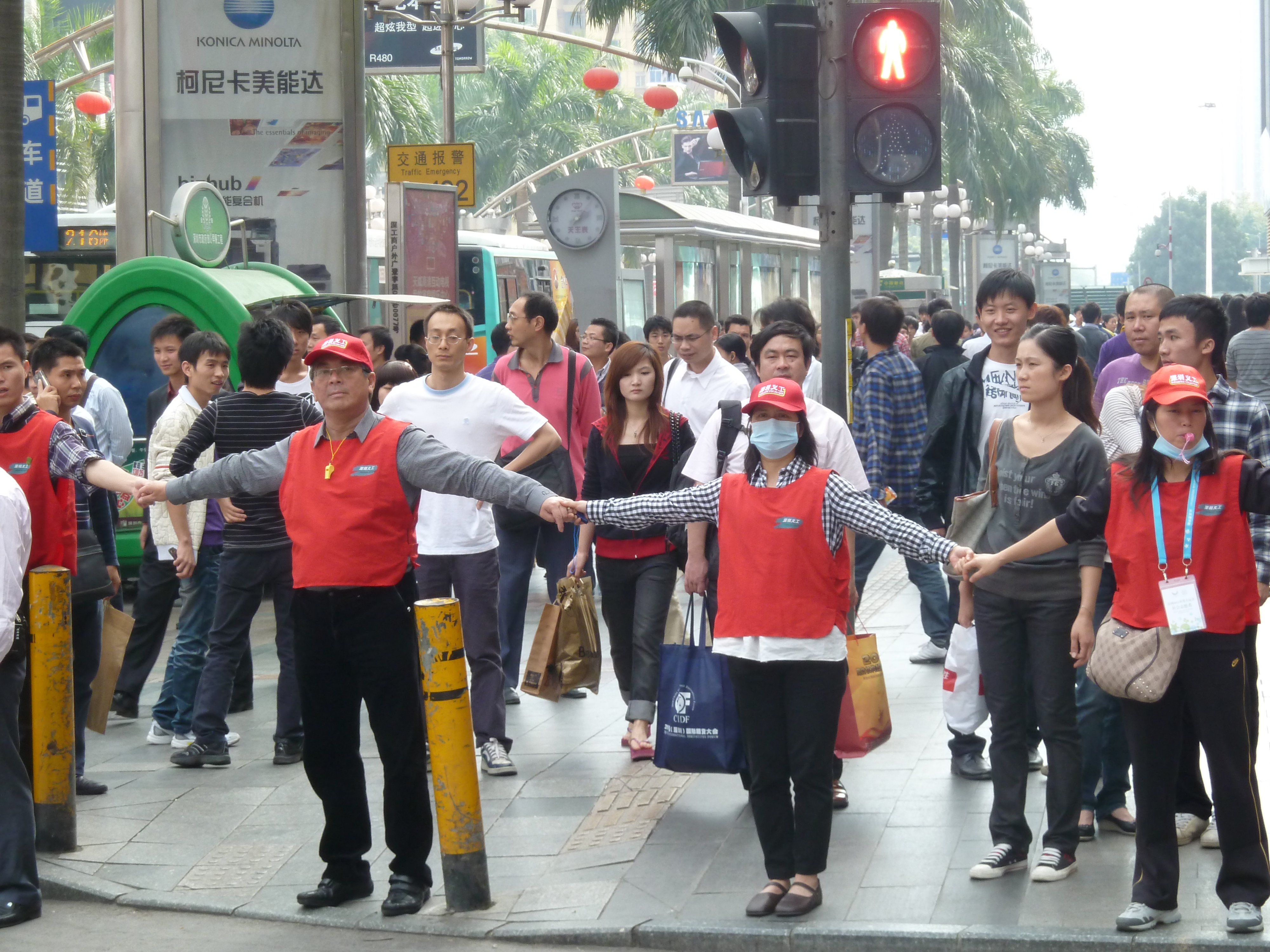 香港義工赴深圳展開義工服務